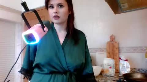 Snapshot of dellacrush_ chatting on February 27, 10:26 am dellacrush_ online show from February 27, 10:26 am