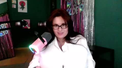 Snapshot of dellacrush_ chatting on March 4, 8:27 pm dellacrush_ online show from March 4, 8:27 pm