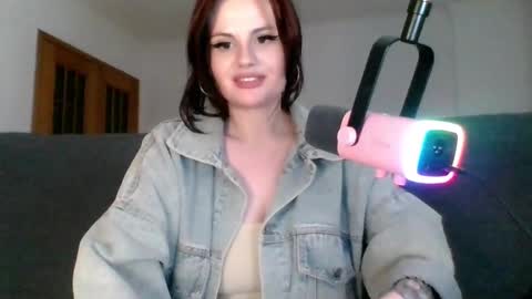 Snapshot of dellacrush_ chatting on March 6, 8:48 pm dellacrush_ online show from March 6, 8:48 pm