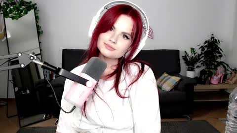 Snapshot of dellacrush_ chatting on September 8, 7:02 pm dellacrush_ online show from September 8, 7:02 pm