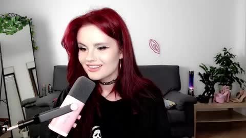 Snapshot of dellacrush_ chatting on September 10, 5:46 pm dellacrush_ online show from September 10, 5:46 pm