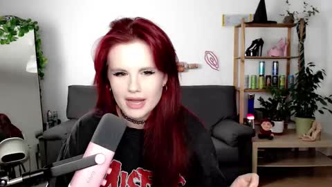 Snapshot of dellacrush_ chatting on September 15, 5:35 pm dellacrush_ online show from September 15, 5:35 pm