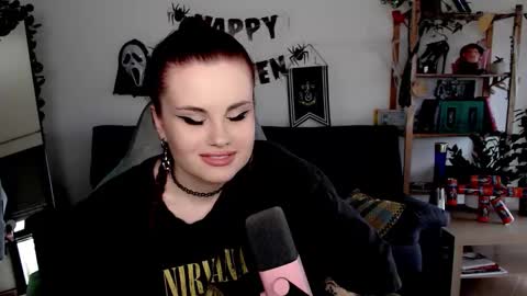 Snapshot of dellacrush_ chatting on November 3, 8:59 am dellacrush_ online show from November 3, 8:59 am