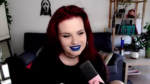 Snapshot of dellacrush_ chatting on November 11, 9:09 am dellacrush_ online show from November 11, 9:09 am