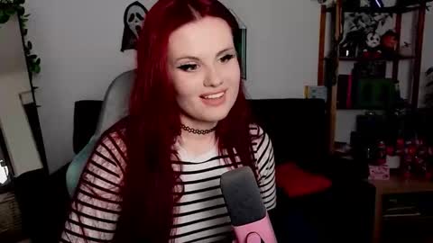 Snapshot of dellacrush_ chatting on November 24, 6:07 pm dellacrush_ online show from November 24, 6:07 pm