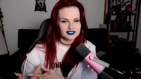 Snapshot of dellacrush_ chatting on December 1, 6:02 pm dellacrush_ online show from December 1, 6:02 pm