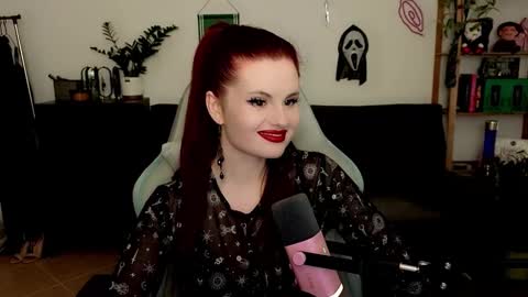 Snapshot of dellacrush_ chatting on December 14, 5:07 pm dellacrush_ online show from December 14, 5:07 pm