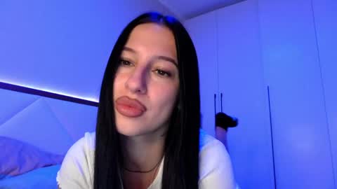 delly_love online show from June 3, 7:19 pm