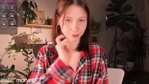 Snapshot of delorathecookie chatting on December 9, 3:18 am Delora online show from December 9, 3:18 am