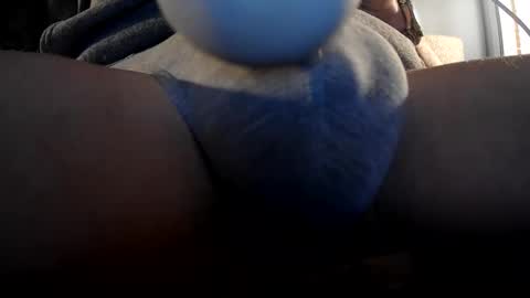 Snapshot of delta8burst chatting on November 3, 4:25 am delta8burst online show from November 3, 4:25 am