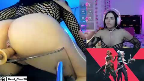 demiii online show from July 4, 9:04 am