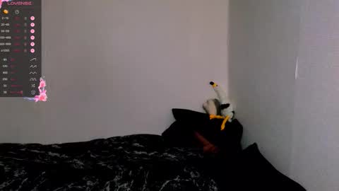 Snapshot of demmi_foxy chatting on October 20, 11:10 am Demmi online show from October 20, 11:10 am