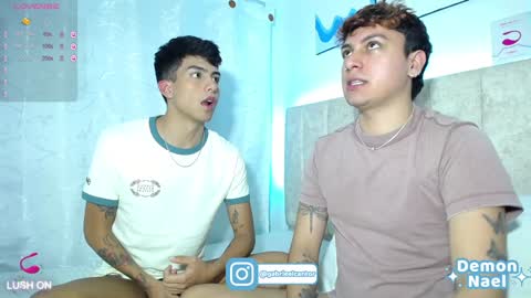 Juan  Gabriel Independent Models 3 online show from January 7, 3:35 am