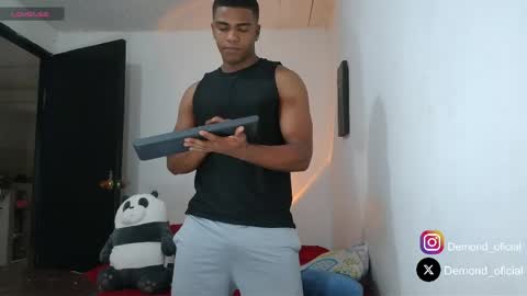 Snapshot of demond_333 chatting on April 22, 1:12 pm DEMOND online show from April 22, 1:12 pm