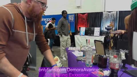 demora_avarice online show from December 8, 1:35 am