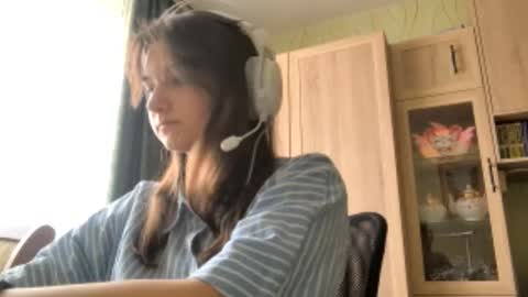 Snapshot of denaemalikowski chatting on March 9, 12:20 pm Deni online show from March 9, 12:20 pm