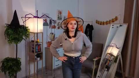 Viola online show from October 30, 11:44 am