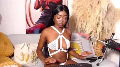   online show from October 25, 6:10 am