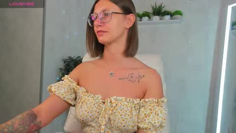 Elina online show from September 12, 12:11 am