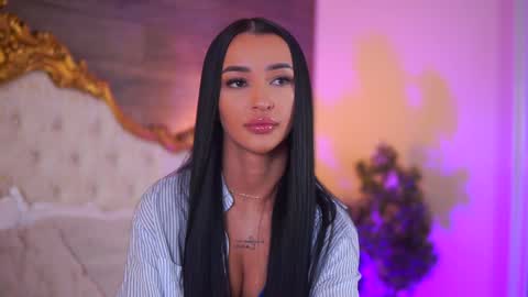 denisedevilles online show from January 22, 8:40 am