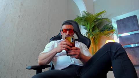 dennis_cox_ online show from December 28, 1:38 pm