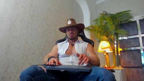 dennis_cox_ online show from January 3, 1:47 pm