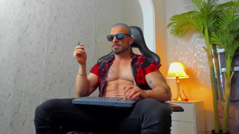 dennis_cox_ online show from January 11, 9:57 am
