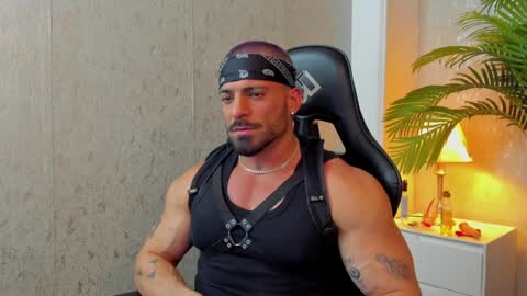 dennis_cox_ online show from January 16, 4:17 am