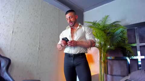 dennis_cox_ online show from March 10, 10:04 am