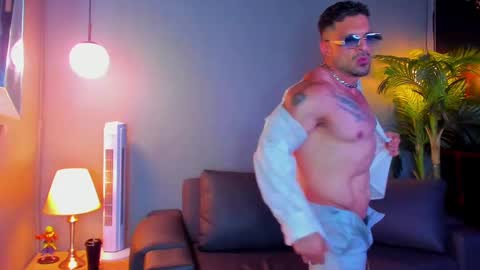 dennis_cox_ online show from October 18, 5:03 pm