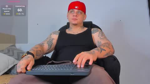 dennis munera online show from October 1, 11:05 am