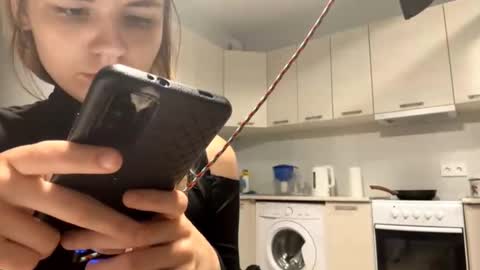 Denni online show from October 18, 3:35 pm