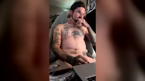 Snapshot of dennisman4151 chatting on July 22, 4:54 pm dennisman4151 online show from July 22, 4:54 pm