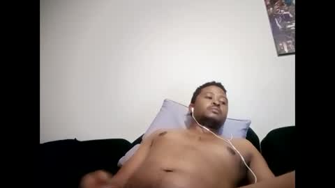 Snapshot of dentzo chatting on February 1, 1:15 am mastER blACK online show from February 1, 1:15 am