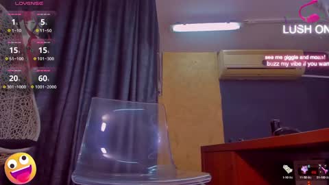 denychantall online show from December 2, 2:19 pm