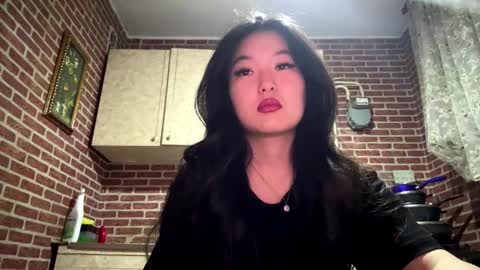 Emma online show from January 11, 2:11 pm