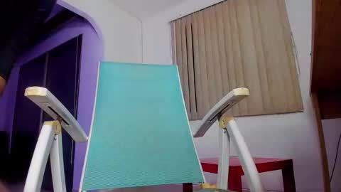 dereckhardd online show from March 11, 12:33 am