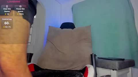 dereckhardd online show from February 23, 10:07 pm