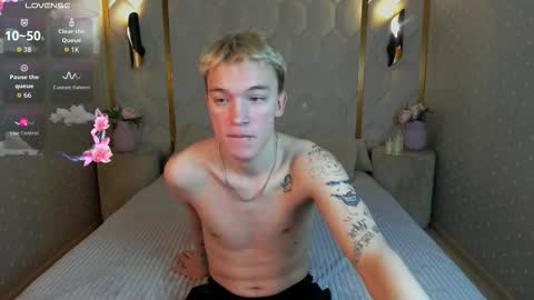 Derek online show from February 7, 8:12 pm