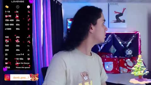 Derek independent online show from December 5, 7:06 pm