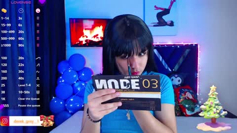 Snapshot of derek_greyy_ chatting on December 3, 10:51 pm derek grey online show from December 3, 10:51 pm