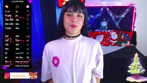 Snapshot of derek_greyy_ chatting on December 7, 12:19 am derek grey online show from December 7, 12:19 am