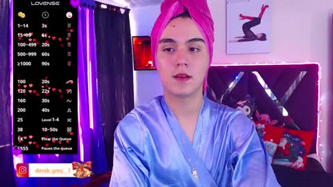 Snapshot of derek_greyy_ chatting on December 20, 6:02 pm derek grey online show from December 20, 6:02 pm