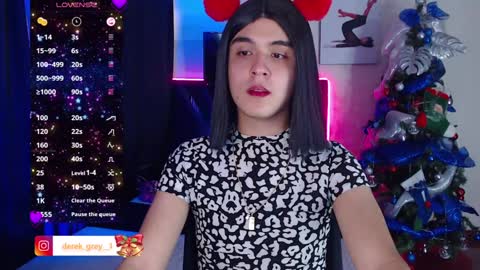 Snapshot of derek_greyy_ chatting on January 2, 8:24 pm derek grey online show from January 2, 8:24 pm