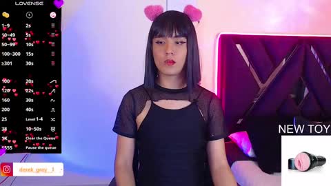 Snapshot of derek_greyy_ chatting on February 23, 11:14 pm derek grey online show from February 23, 11:14 pm