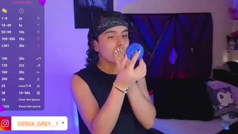 Snapshot of derek_greyy_ chatting on September 15, 8:09 pm derek grey online show from September 15, 8:09 pm