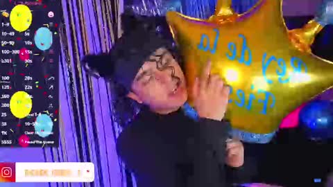 Snapshot of derek_greyy_ chatting on September 17, 10:22 pm derek grey online show from September 17, 10:22 pm