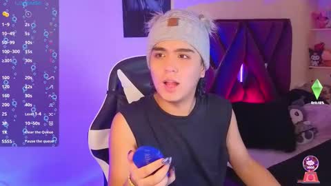 Snapshot of derek_greyy_ chatting on September 22, 6:43 pm derek grey online show from September 22, 6:43 pm