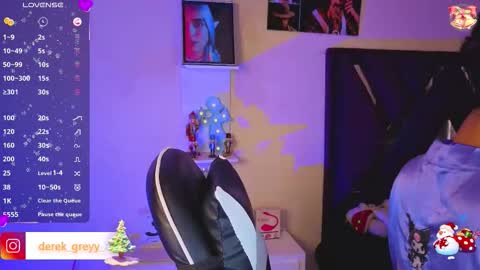 Snapshot of derek_greyy_ chatting on December 15, 8:24 pm derek grey online show from December 15, 8:24 pm