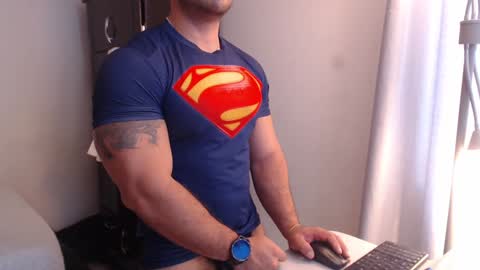 Snapshot of derek_group chatting on January 5, 12:53 pm Derek online show from January 5, 12:53 pm